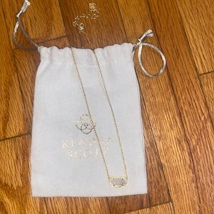 Kendra Scott Elisa gold pendant necklace in the color iridescent drusy